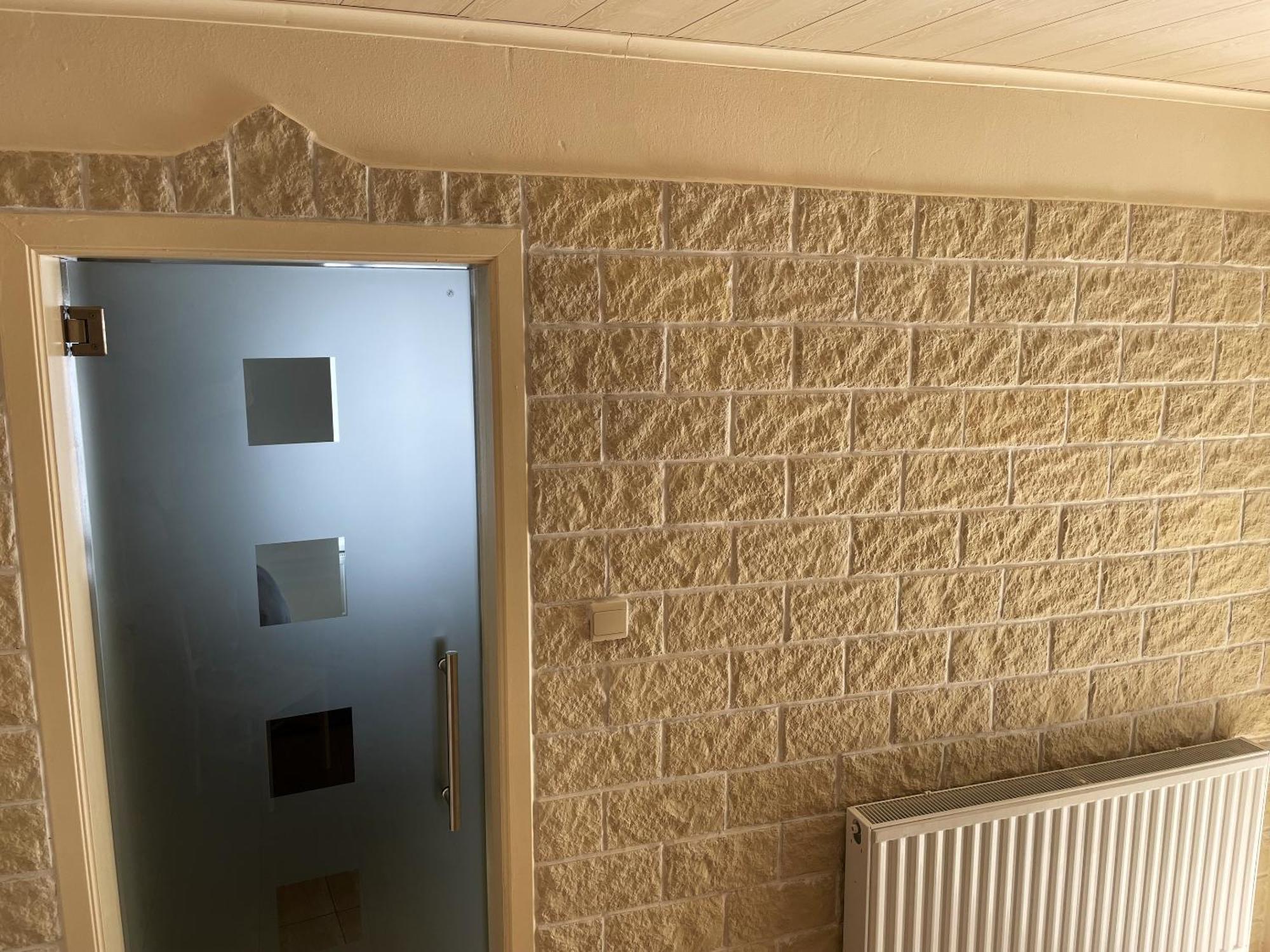 Appartamento With Furnished Terrace And Wifi At Charleroi