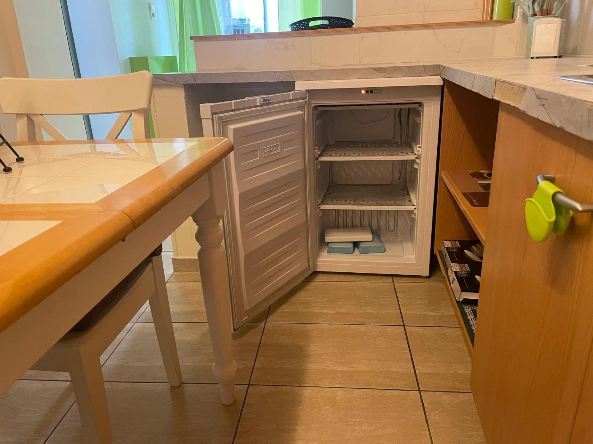 Appartamento With Furnished Terrace And Wifi At Charleroi