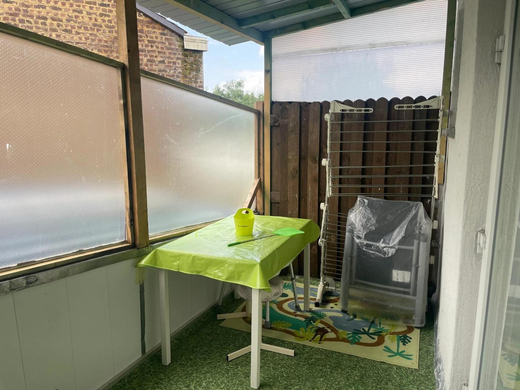 With Furnished Terrace And Wifi At Charleroi